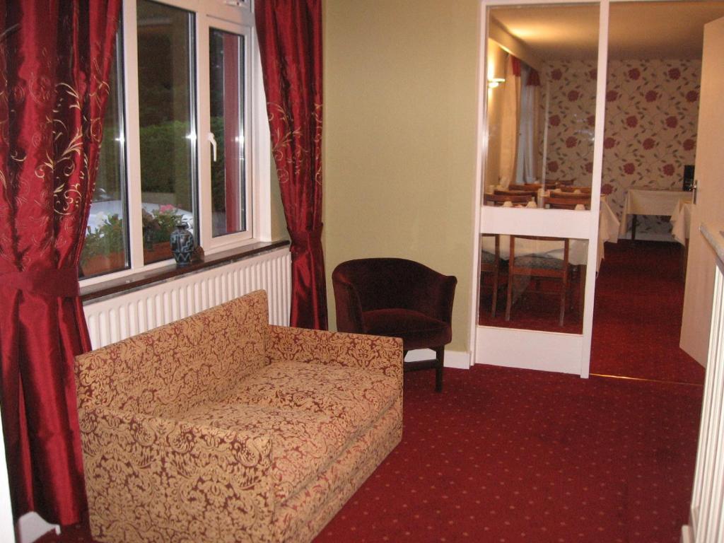 Hotel Woodlawn House à Killarney Extérieur photo