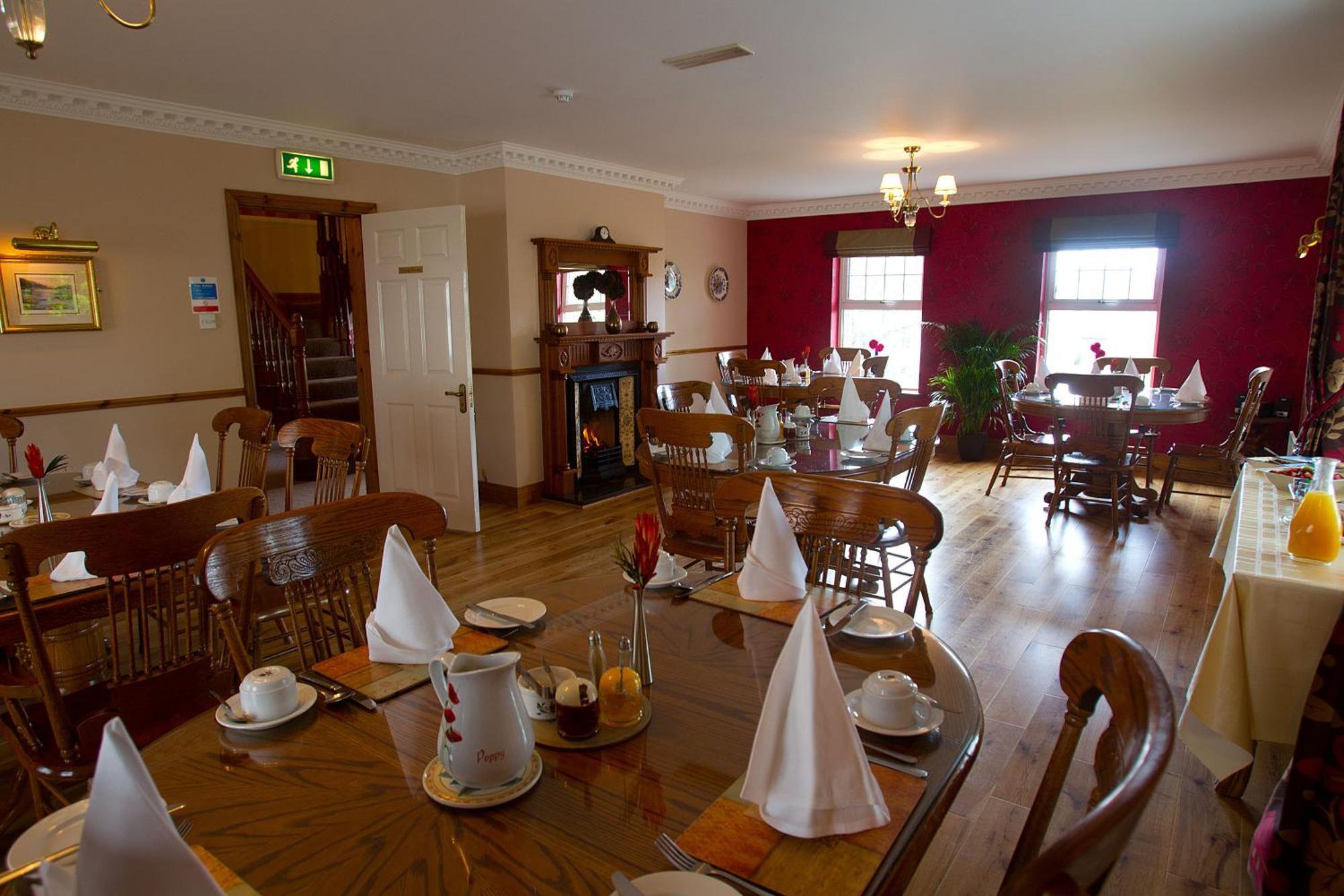 Hotel Woodlawn House à Killarney Extérieur photo